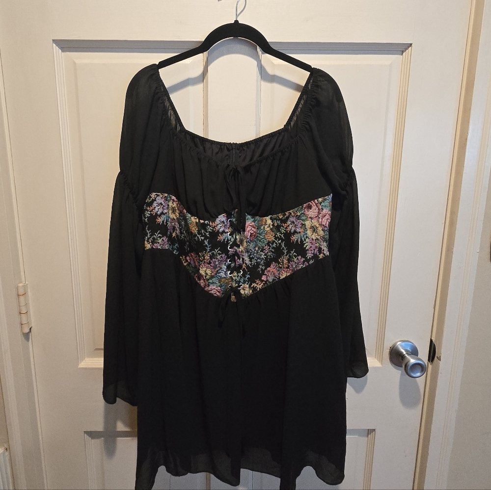 Floral Embroidered Black Dress - Picture 2 of 6